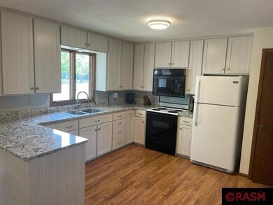 910 910 N 8th St, New Ulm, MN 56073 - photo 7