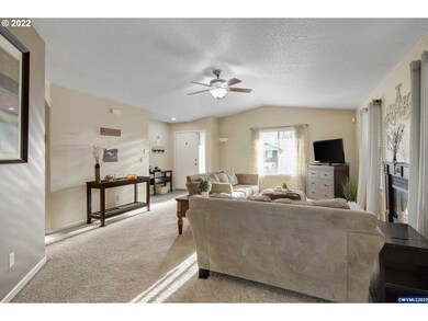 2477 Dorsey Dr, Hubbard, OR 97032 - photo 7