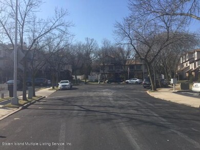 44 Croft Ct, Staten Island, NY 10306 - photo 3