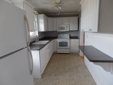 31 Riddle St unit 2, Manchester, NH 03102 - photo 6