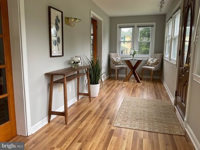 10 Lombardy Place, Towson, MD 21204 - photo 4