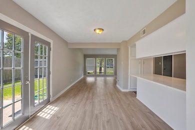 301 E Castle Harbour Dr, Friendswood, TX 77546 - photo 7