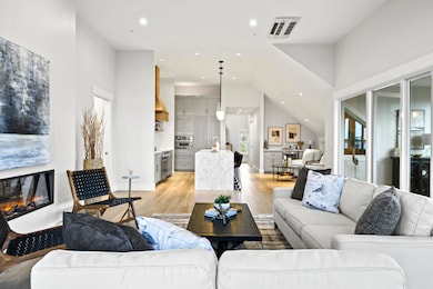 2 India St unit 4, Portland, ME 04101 - photo 2