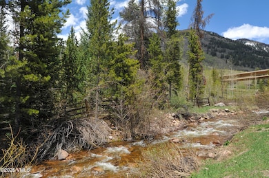 5197-Black-Gore-B2-MLS_32