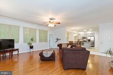 1839 Strickland Ct, Woodbridge, VA 22191 - photo 7