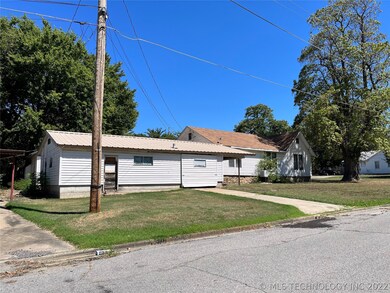 1215 S 3rd St, McAlester, OK 74501 - photo 3