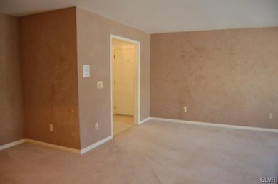 853 Cold Spring Rd unit 6, Allentown, PA 18103 - photo 6