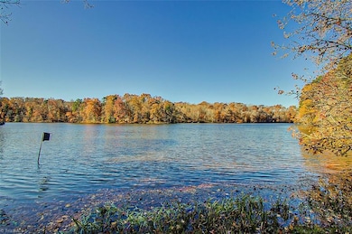 650 Cedar Creek Dr, Asheboro, NC 27205 - photo 4