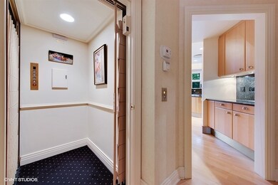 216 Lockerbie Ln, Wilmette, IL 60091 - photo 4