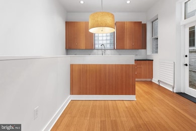 727 S 7th St unit 1R, Philadelphia, PA 19147 - photo 3