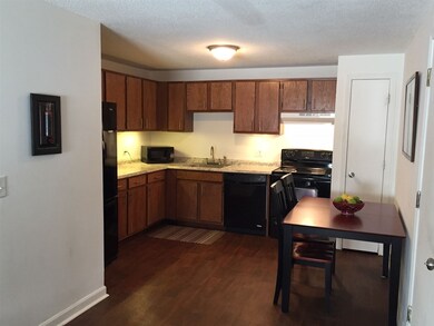 1204 White Cedar Blvd unit 4, Portsmouth, NH 03801 - photo 3