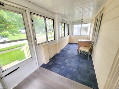 1544 Mapledale Rd, Wickliffe, OH 44092 - photo 4