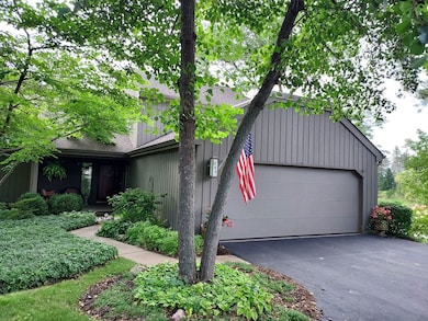 660 Old Barn Rd unit F-24, Lake Barrington, IL 60010 - photo 4