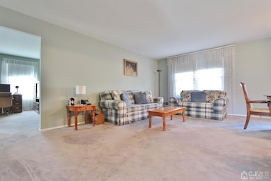 137 Zwolak Ct, South Plainfield, NJ 07080 - photo 4