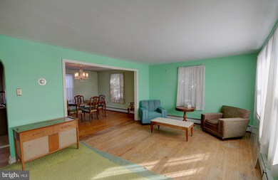 835 W 4th St, Lansdale, PA 19446 - photo 2