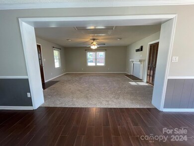 125 Hoots Ln, Statesville, NC 28625 - photo 7