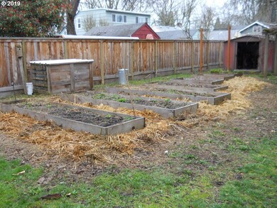 860 Polk St, Eugene, OR 97402 - photo 4