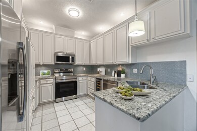 1736 S Gessner Rd, Houston, TX 77063 - photo 4