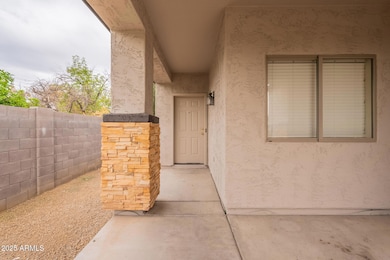 2210 N 27th Place, Phoenix, AZ 85008 - photo 5