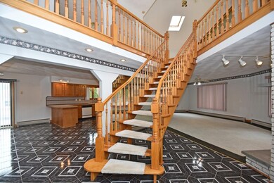 590 Mohawk Dr, Westport, MA 02790 - photo 4