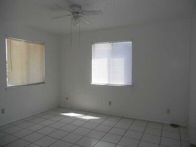 10514 Ashwood Dr unit B, El Paso, TX 79935 - photo 6