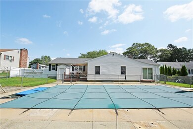 49 Estrell Dr, Riverside, RI 02915 - photo 4