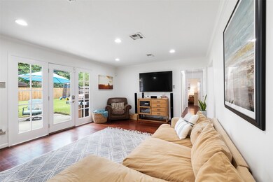 1142 Chamboard Ln, Houston, TX 77018 - photo 7