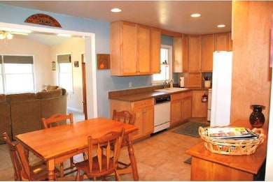 409 Suffolk Dr, Bear, DE 19701 - photo 2