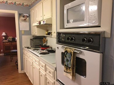 501 501 Oxford Dr, Tyler, TX 75703 - photo 4