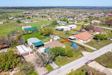 233 Brandon Dr, Weatherford, TX 76087 - photo 5