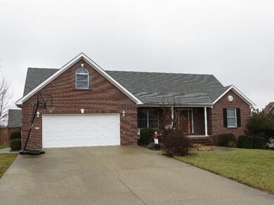 844 Isaac Shelby Cir E, Frankfort, KY 40601 - photo 3