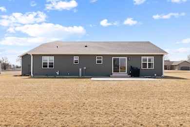 5-Exterior_1010 Pheasant Run