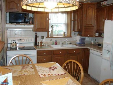 310 N 14th St, Reading, PA 19604 - photo 6