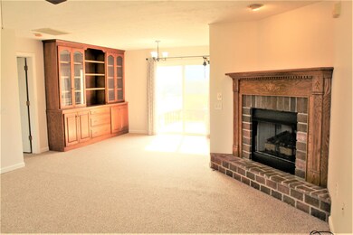 living rm into dining rm