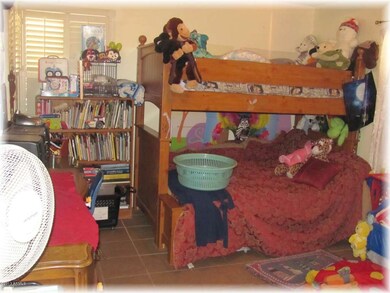 04 Bedroom