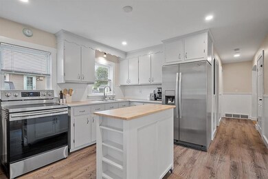 7 Troy St, Nashua, NH 03064 - photo 5