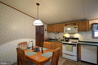 202 Cricklewood Ct, Lancaster, PA 17603 - photo 7