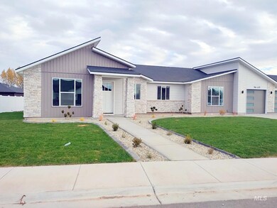 630 Clear Springs St, Burley, ID 83318 - photo 2