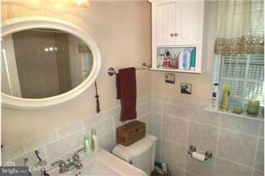 4607 36th St S unit A2, Arlington, VA 22206 - photo 2