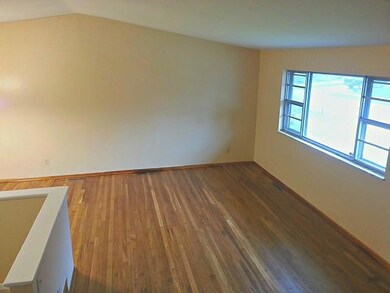 1319 Thurell Rd, Columbus, OH 43229 - photo 3