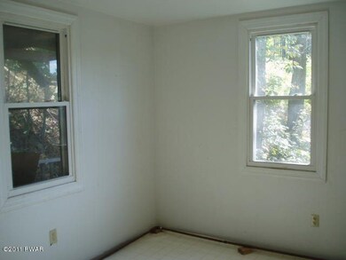 759 Hudson St, Hawley, PA 18428 - photo 6