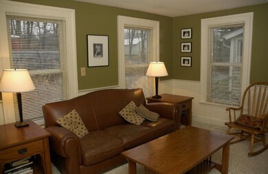 4880 living2-small