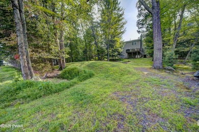 132 Spruce Rd, Tafton, PA 18464 - photo 6