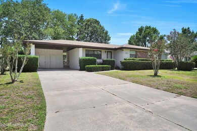 715 Acapulco Rd, Jacksonville, FL 32216 - photo 2