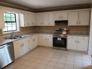 Justin Circle Kitchen
