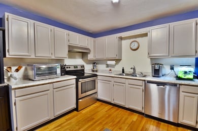 Parkview unit 32, North Providence, RI 02904 - photo 5