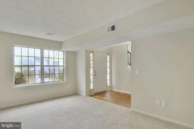 14002B Grumble Jones Ct, Centreville, VA 20121 - photo 7