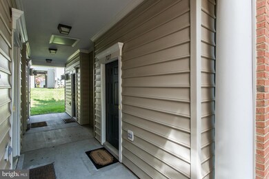 7127 Huntley Creek Place unit 51, Alexandria, VA 22306 - photo 2