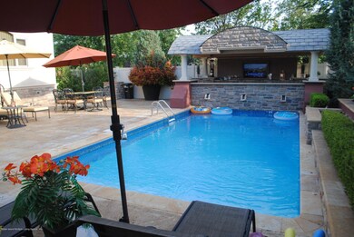 70 Archwood Ave, Staten Island, NY 10312 - photo 7