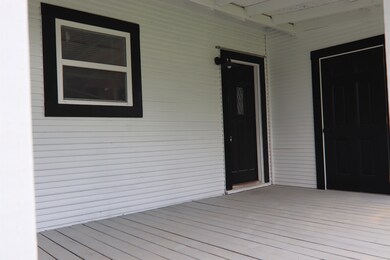170 S 4th St unit Carport side of hous, Silsbee, TX 77656 - photo 7